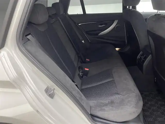 ＢＭＷ ３２０ｉ Mスポーツ 兵庫県 2018(平30)年 6.6万km アルピンホワイトⅢ 衝突軽減ブレーキ/純正ナビ/（CD＆DVD＆BT＆USB）/バックカメラ/パワーシート/コーナーセンサー/純正ETC/前後ドラレコ/スマートキー/プッシュスタート/純正アルミホイール/フロアマット/オートライト/LEDライト/スマートキー/プッシュスタート