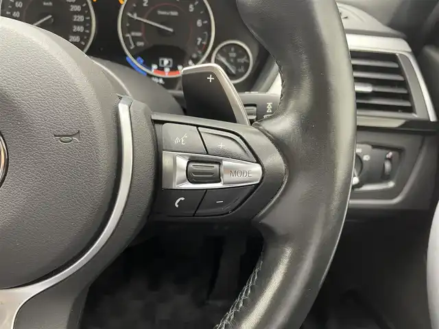 ＢＭＷ ３２０ｉ Mスポーツ 兵庫県 2018(平30)年 6.6万km アルピンホワイトⅢ 衝突軽減ブレーキ/純正ナビ/（CD＆DVD＆BT＆USB）/バックカメラ/パワーシート/コーナーセンサー/純正ETC/前後ドラレコ/スマートキー/プッシュスタート/純正アルミホイール/フロアマット/オートライト/LEDライト/スマートキー/プッシュスタート