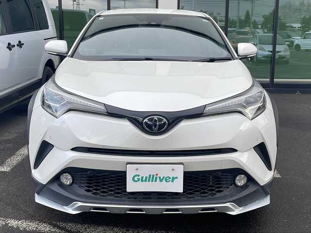 トヨタ Ｃ－ＨＲ G－T 道東・釧路十勝 2017(平29)年 7.4万km ホワイトパールクリスタルシャイン ・４WD/・寒冷地仕様/・社外SDメモリナビ/（CD・DVD・BT・ラジオ・HDMI・フルセグ）/・バックカメラ/・ETC/・純正エンジンスターター/・ハーフレザーシート/・前席シートヒーター/・レーダークルーズコントロール/・電動パーキング/・オートブレーキホールド/・MTモード付AT/・スマートキー/・プッシュスタート/・横滑り防止装置/・前後コーナーセンサー/・レーンキープアシスト/・オートライト/・LEDヘッドライト/・オートマチックハイビーム/・保証書/・取扱説明書