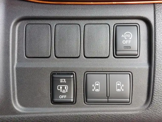 日産 セレナ ハイウェイスター 東京都 2019(平31)年 3.6万km マルーンレッド 2トーン 社外メモリナビ/フルセグ/バックカメラ/ETC/両側パワースライドドア/ハンズフリースライドドア/クルーズコントロール/アイドリングストップ/スマートキー/純正16インチAW/オートライト/LEDヘッドライト