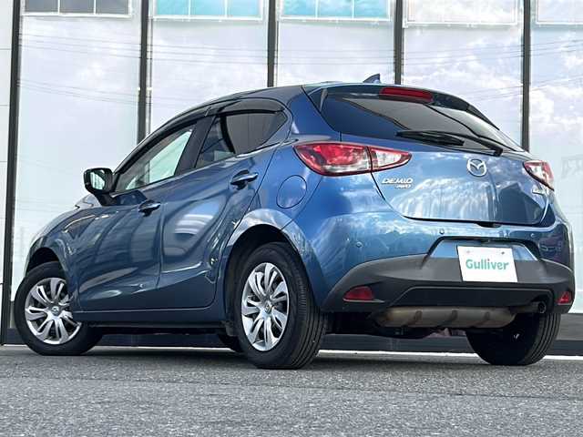 マツダ デミオ 13S 山形県 2018(平30)年 9.4万km エターナルブルーマイカ 禁煙車/4WD/衝突被害軽減システム/BSM/レーンキープアシスト/純正ナビ/（Bluetooth/CD/DVD/フルセグ)/全方位カメラ/LEDオートライト/DN席シートヒータ－/ステアリングスイッチ/ETC/純正フロアマット/社外AWスタッドレス(185/65/R15・6mm)4本積載/電動格納ウィンカーミラー/スマートキー/ドアバイザー