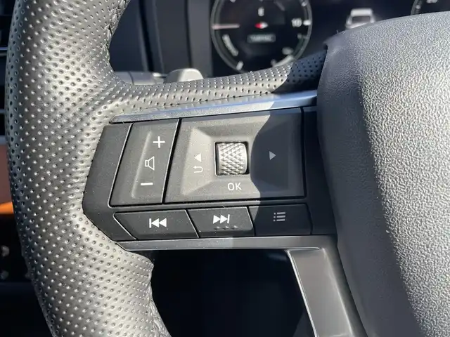 三菱 アウトランダー ＰＨＥＶ P 東京都 2022(令4)年 2.6万km グレー ワンオーナー/ナビゲーション/フルセグテレビ/ブルートゥース接続/USB接続/CarPLAY/全方位カメラ/ハンドルヒーター/シートヒーター/パワーバックドア/衝突軽減ブレーキ/車線逸脱警報/アダプティブクルーズ/パノラマルーフ/革シート/BOSEサラウンドシステム/保証書/取扱説明書/整備手帳