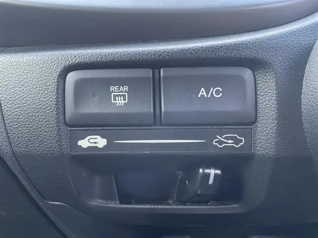 ホンダ フィット G スマートスタイルエディション 静岡県 2009(平21)年 8.5万km ミラノレッド 純正ナビ　/・ＴＶ　/・ＤＶＤ再生　/バックカメラ　/スマートキー　/純正フロアマット　/ドアバイザー　/ＡＢＳ　/取扱説明書　/保証書