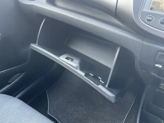 ホンダ フィット G スマートスタイルエディション 静岡県 2009(平21)年 8.5万km ミラノレッド 純正ナビ　/・ＴＶ　/・ＤＶＤ再生　/バックカメラ　/スマートキー　/純正フロアマット　/ドアバイザー　/ＡＢＳ　/取扱説明書　/保証書