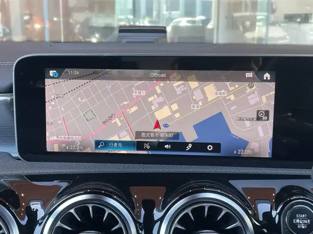 メルセデス・ベンツ Ａ１８０ スタイル AMGライン 鹿児島県 2019(平31)年 6.7万km コスモスブラック ・スマートキー/・プッシュスタート/・パノラマサンルーフ/・アクティブブレーキアシスト/・アクティブレーンキーピングアシスト/・レーンチェンジアシスト/・ブラインドスポットモニター/・道路標識アシスト/・クルーズコントロール(追従式)/・黒革シート/・前席パワーシート/・前席シートヒーター/・純正HDDナビ/　【Bluetooth・USB】/・フルセグTV/・全周囲カメラ/・ドライブレコーダー(前方録画)/・ヘッドアップディスプレイ/・LEDヘッドランプ/・純正マット/・保証書/取説