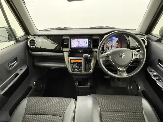 スズキ ハスラー Jスタイル Ⅱ ターボ 熊本県 2017(平29)年 3.4万km クールカーキパールメタリック/ホワイト2トーンルーフ 社外ナビ(KXM-E502W)/(CD・DVD/Bluetooth/TV)/純正ビルトインETC/ステアリングスイッチ/衝突被害軽減ブレーキ/レーンキープアシスト/アイドリングストップ/助手席下収納/MTモード付AT/パドルシフト/純正15インチアルミホイール/ハーフレザーシート/シートヒーター/純正フロアマット/キセノンヘッドライト/プッシュスタート/スマートキー/スペアキー