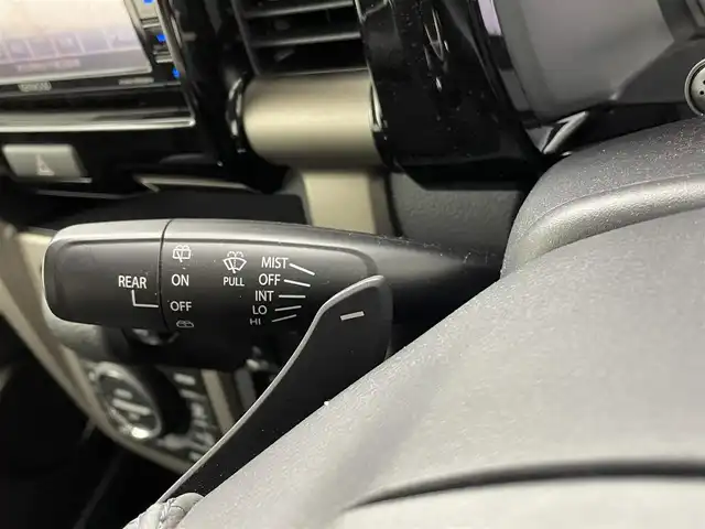 スズキ ハスラー Jスタイル Ⅱ ターボ 熊本県 2017(平29)年 3.4万km クールカーキパールメタリック/ホワイト2トーンルーフ 社外ナビ(KXM-E502W)/(CD・DVD/Bluetooth/TV)/純正ビルトインETC/ステアリングスイッチ/衝突被害軽減ブレーキ/レーンキープアシスト/アイドリングストップ/助手席下収納/MTモード付AT/パドルシフト/純正15インチアルミホイール/ハーフレザーシート/シートヒーター/純正フロアマット/キセノンヘッドライト/プッシュスタート/スマートキー/スペアキー