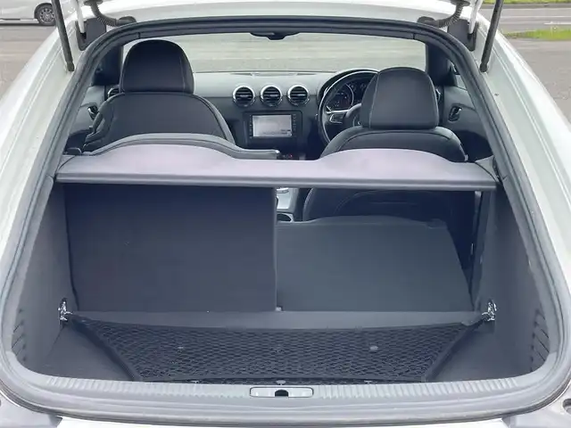 アウディ ＴＴクーペ 2．0 TFSI クワトロ 道央・札幌 2009(平21)年 13.7万km アイビスホワイト 4WD/純正HDDナビ/FM/AM/CD/DVD/BT/フルセグTV/横滑り防止システム/ハンドルシフト/MT付きAT/D・N席パワーシート/D・N席シートヒーター/ETC/電動格納ミラー/オートライト/リモコンキー