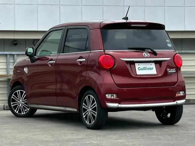 ダイハツ キャスト スタイル GプライムコレSAⅢ 静岡県 2020(令2)年 5.6万km ファイアークォーツレッドM 純正ナビ/・フルセグ/CD/DVD/Bluetooth/SD/USB/バックカメラ/ハーフレザーシート/革巻きステアリング/・ステアリングスイッチ/オートライト/スマートキー/・プッシュスタート/LEDヘッドライト/・フォグランプ/電動格納ミラー/純正アルミホイール/純正フロアマット/シートヒーター