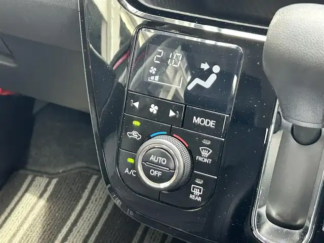 ダイハツ キャスト スタイル GプライムコレSAⅢ 静岡県 2020(令2)年 5.6万km ファイアークォーツレッドM 純正ナビ/・フルセグ/CD/DVD/Bluetooth/SD/USB/バックカメラ/ハーフレザーシート/革巻きステアリング/・ステアリングスイッチ/オートライト/スマートキー/・プッシュスタート/LEDヘッドライト/・フォグランプ/電動格納ミラー/純正アルミホイール/純正フロアマット/シートヒーター