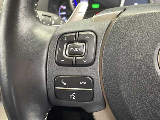 レクサス ＮＸ 300h Iパッケージ 栃木県 2020(令2)年 6.6万km グラファイトブラックガラスフレーク 三眼ヘッドライト/ムーンルーフ/エンジンスターター/純正ナビ/(フルセグTV・Bluetooth・CD・DVD・USB・SD)/バックカメラ/サイドカメラ/レクサスセーフティシステム+/　・衝突軽減システム/　・レーンキープアシストシステム/　・オートクルーズコントロール/　・オートハイビーム/前後コーナーセンサー/純正アルミホイール積込/ステアリングヒーター/シートヒーター/パワーシート/パワーバックドア/合皮シート/LEDオートライト/フォグランプ/純正フロアマット/電動パーキングブレーキ/ブレーキホールド/スペアキー2本/スマートキー/取扱説明書/保証書