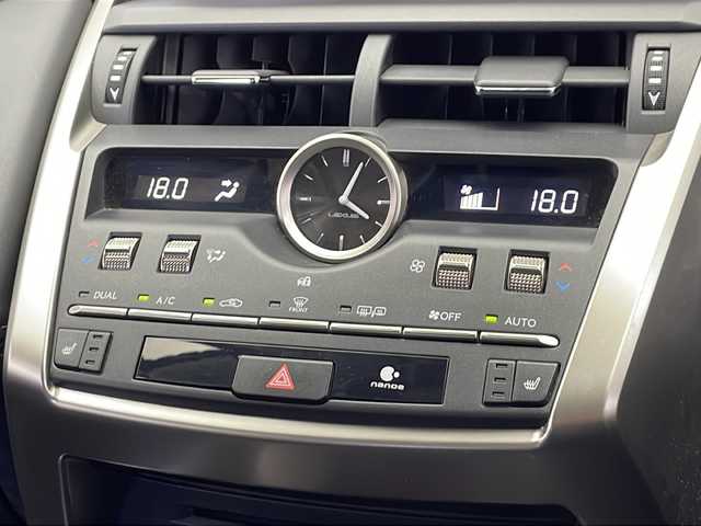 レクサス ＮＸ 300h Iパッケージ 栃木県 2020(令2)年 6.6万km グラファイトブラックガラスフレーク 三眼ヘッドライト/ムーンルーフ/エンジンスターター/純正ナビ/(フルセグTV・Bluetooth・CD・DVD・USB・SD)/バックカメラ/サイドカメラ/レクサスセーフティシステム+/　・衝突軽減システム/　・レーンキープアシストシステム/　・オートクルーズコントロール/　・オートハイビーム/前後コーナーセンサー/純正アルミホイール積込/ステアリングヒーター/シートヒーター/パワーシート/パワーバックドア/合皮シート/LEDオートライト/フォグランプ/純正フロアマット/電動パーキングブレーキ/ブレーキホールド/スペアキー2本/スマートキー/取扱説明書/保証書