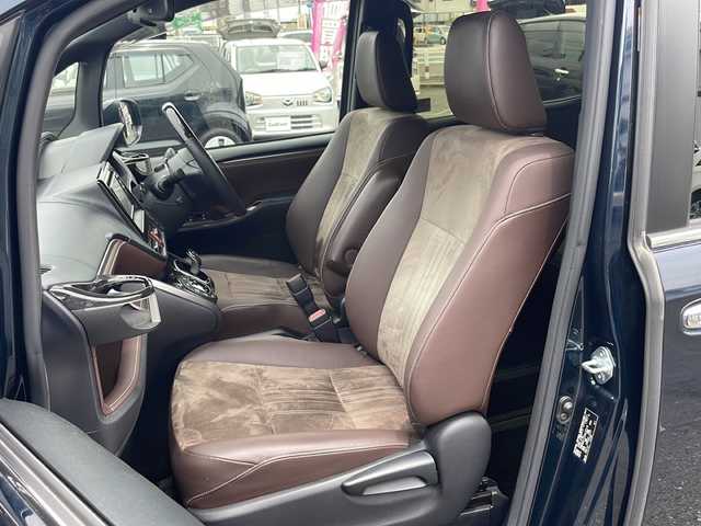トヨタ エスクァイア ハイブリッド Gi プレミアムパッケージ 愛知県 2018(平30)年 4.8万km ブラッキッシュアゲハガラスフレーク /禁煙/ワンオーナー/ディーラー整備記録簿R2.3.4.5.6//純正ナビ/フルセグ/CD/DVD/SD/MSV/BT//バックカメラ/ビルトインETC/純正ドラレコ//前・後席用USB給電ソケット有//両側パワースライド/純正15インチAW//茶ハーフレザーシート/シートヒーター//コンビステア/ステアスイッチ/ステアヒーター//エアコンドリンクホルダー//リアロールサンシェード//純正LEDオートライト/オートハビーム//純正LEDフォグ//PCS/LDA/クルーズコントロール//純正フロアマット//純正ドアバイザー//新車時保証書//取扱説明書//ナビ取説//スペアスマートキー有