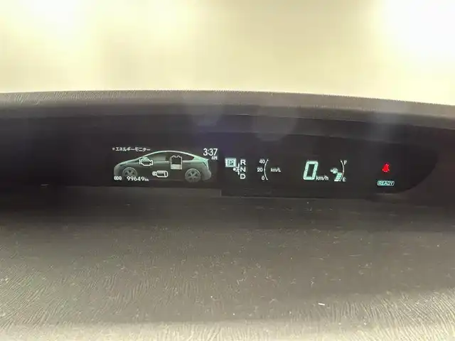 トヨタ プリウス S 佐賀県 2014(平26)年 10万km シルバーM 純正7インチナビ/BT/CD/DVD/AM/FM/ワンセグTV/バックカメラ/フルオートパワーウィンドウ/ステアリングリモコン/HIDヘッドライト/フォグランプ/車両接近通報装置/オートライト/フロアマット/スマートキー/スペアキ―