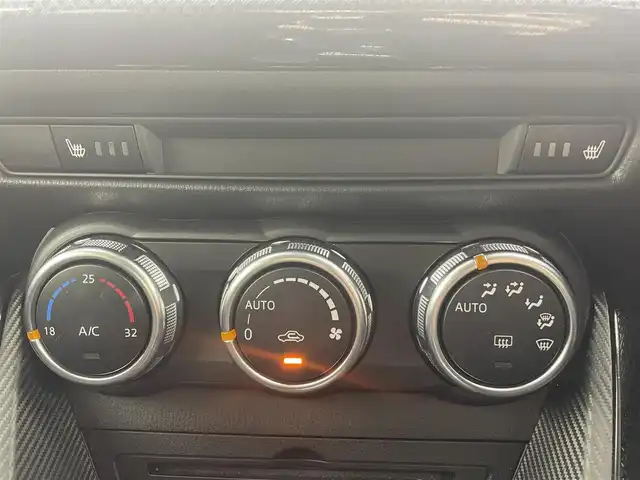 マツダ デミオ 15S 茨城県 2018(平30)年 3.8万km マシーングレープレミアムM 純正ナビ/全方位カメラ/フルセグ/衝突被害軽減ブレーキ/車線逸脱抑制装置/オートマチックハイビーム/ソナー/BSM/ETC/シートヒーター/純正15インチAW/LEDヘッドライト/スマートキー