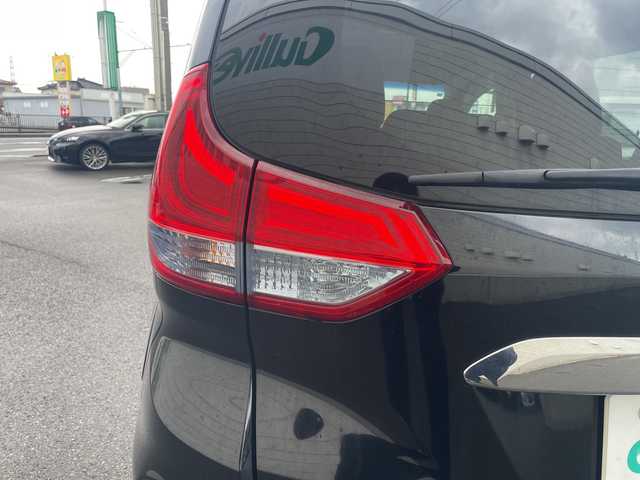 ホンダ フリード ハイブリット G ホンダセンシング 山形県 2017(平29)年 5.3万km クリスタルブラックパール 4WD/純正9インチSDナビ（VXM-185VFNi）/CD/DVD/BT/フルセグテレビ/SDミュージックサーバー/バックカメラ/ETC/ドライブレコーダー/衝突被害軽減ブレーキ/レーンキープアシスト/レーダークルーズコントロール/両側パワースライドドア/半革シート/シートヒーター/ステアリングスイッチ/スマートキー/プッシュスタート/LEDヘッドライト/オートライト/フォグランプ/純正15インチアルミホイール