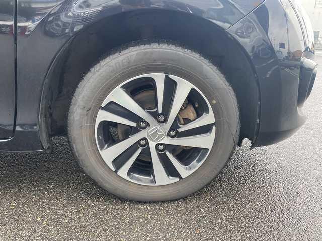 ホンダ フリード ハイブリット G ホンダセンシング 山形県 2017(平29)年 5.3万km クリスタルブラックパール 4WD/純正9インチSDナビ（VXM-185VFNi）/CD/DVD/BT/フルセグテレビ/SDミュージックサーバー/バックカメラ/ETC/ドライブレコーダー/衝突被害軽減ブレーキ/レーンキープアシスト/レーダークルーズコントロール/両側パワースライドドア/半革シート/シートヒーター/ステアリングスイッチ/スマートキー/プッシュスタート/LEDヘッドライト/オートライト/フォグランプ/純正15インチアルミホイール