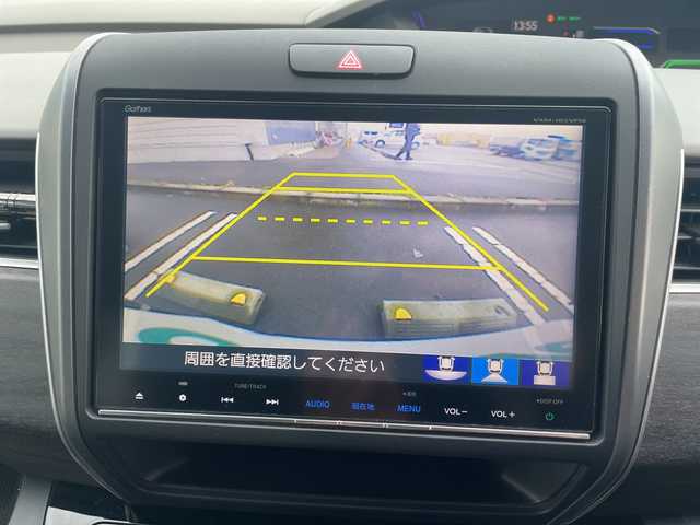 ホンダ フリード ハイブリット G ホンダセンシング 山形県 2017(平29)年 5.3万km クリスタルブラックパール 4WD/純正9インチSDナビ（VXM-185VFNi）/CD/DVD/BT/フルセグテレビ/SDミュージックサーバー/バックカメラ/ETC/ドライブレコーダー/衝突被害軽減ブレーキ/レーンキープアシスト/レーダークルーズコントロール/両側パワースライドドア/半革シート/シートヒーター/ステアリングスイッチ/スマートキー/プッシュスタート/LEDヘッドライト/オートライト/フォグランプ/純正15インチアルミホイール