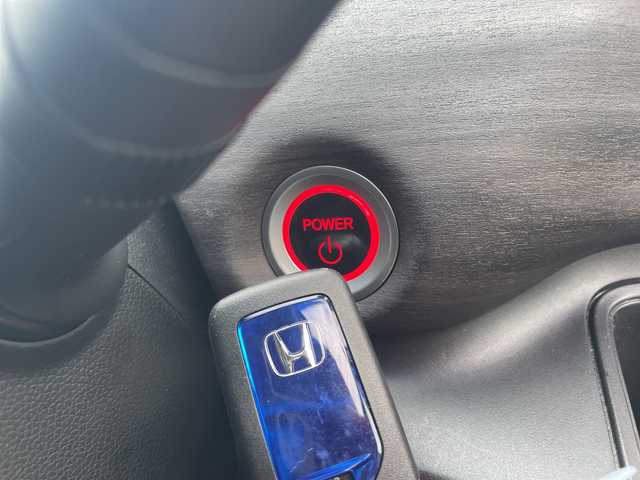 ホンダ フリード ハイブリット G ホンダセンシング 山形県 2017(平29)年 5.3万km クリスタルブラックパール 4WD/純正9インチSDナビ（VXM-185VFNi）/CD/DVD/BT/フルセグテレビ/SDミュージックサーバー/バックカメラ/ETC/ドライブレコーダー/衝突被害軽減ブレーキ/レーンキープアシスト/レーダークルーズコントロール/両側パワースライドドア/半革シート/シートヒーター/ステアリングスイッチ/スマートキー/プッシュスタート/LEDヘッドライト/オートライト/フォグランプ/純正15インチアルミホイール