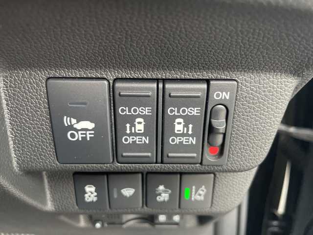 ホンダ フリード ハイブリット G ホンダセンシング 山形県 2017(平29)年 5.3万km クリスタルブラックパール 4WD/純正9インチSDナビ（VXM-185VFNi）/CD/DVD/BT/フルセグテレビ/SDミュージックサーバー/バックカメラ/ETC/ドライブレコーダー/衝突被害軽減ブレーキ/レーンキープアシスト/レーダークルーズコントロール/両側パワースライドドア/半革シート/シートヒーター/ステアリングスイッチ/スマートキー/プッシュスタート/LEDヘッドライト/オートライト/フォグランプ/純正15インチアルミホイール