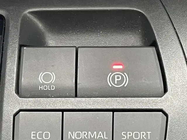 トヨタ ＲＡＶ４ アドベンチャー 岡山県 2019(令1)年 4.5万km アッシュグレーメタリック/アーバンカーキ 純正ナビ/（CD/DVD/BT/フルセグ)/衝突軽減ブレーキ/追従型クルーズコントロール/ブランドスポットモニター/コーナーセンサー（前・後）/レーンキープアシスト/踏み間違い防止/ダウンヒルアシスト/ビルトインＥＴＣ/シートヒーター(運転席・助手席）/エアシート（運転席・助手席）/シートリフター/ステアリングヒーター/ステアリングスイッチ/チルトステアリング/パワーシート/ＬＥＤヘッドライト/オートライト/バックカメラ/プッシュスタート/ルーフレール/スマートキー×2/純正フロアマット/純正19インチAW/ISOFIX/ウインカーミラー/ドアバイザー/新車保証書/取扱説明書