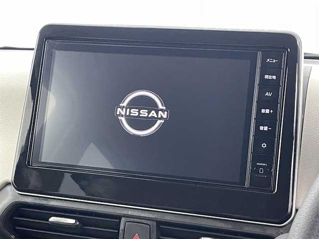 日産 デイズ X 福島県 2024(令6)年 0.1万km 茶 純正メモリナビゲーション　/【AM/FM/DVD/CD/Bluetooth/フルセグ】/型番:MM223D-L/アラウンドビューモニター　/エマージェンシーブレーキ　/車線逸脱警報　/純正前後ドライブレコーダ　/プッシュスタート　/・スマートキー　/ステアリングスイッチ　/コーナーセンサー　/USB充電　/寒冷地仕様　　/オートライト/・オートマッチクハイビーム/ウィンカーミラー/・オートミラー/USB入力端子/アイドリングストップ/・横滑り防止装置/