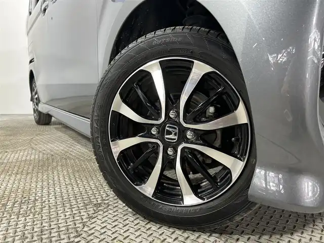 ホンダ Ｎ ＢＯＸ G L ホンダセンシング 大阪府 2017(平29)年 4.9万km シャイニンググレーM 社外ナビ(フルセグ/DVD再生/Bluetooth) バックカメラ ETC 片側パワースライドドア 衝突軽減 レーダークルコン レーンアシスト LEDオートライト シーケンシャルウインカー 禁煙車