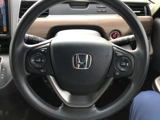 ホンダ フリード G ホンダセンシング 福井県 2020(令2)年 4.5万km クリスタルブラックパール 純正9型ナビ/純正フリップダウンモニター/両側電動ドア/LEDヘッドライト/ETC/バックカメラ/6人乗り/ホンダセンシング/クルーズコントロール/シートヒーター
