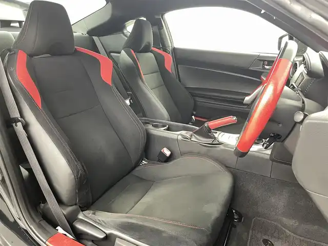 トヨタ ８６ GT エアロパッケージFT 福島県 2016(平28)年 6.5万km 黒 純正ＳＤナビゲーション　/【AM/FM/DVD/CD/Bluetooth/フルセグ】/型番:NSZT-W64/ドライブレコーダー　/バックカメラ　/ＥＴＣ　/フルエアロ　/クルーズコントロール　/プッシュスタート　/・スマートキー　/オービスレーダー　/ＬＥＤライト　/・オートライト　/・フォグライト/革巻きステアリング/・チルトステアリング/純正18インチAW/ヘッドライトレベライザー/純正フロアマット