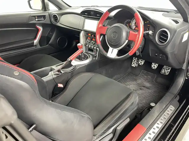 トヨタ ８６ GT エアロパッケージFT 福島県 2016(平28)年 6.5万km 黒 純正ＳＤナビゲーション　/【AM/FM/DVD/CD/Bluetooth/フルセグ】/型番:NSZT-W64/ドライブレコーダー　/バックカメラ　/ＥＴＣ　/フルエアロ　/クルーズコントロール　/プッシュスタート　/・スマートキー　/オービスレーダー　/ＬＥＤライト　/・オートライト　/・フォグライト/革巻きステアリング/・チルトステアリング/純正18インチAW/ヘッドライトレベライザー/純正フロアマット