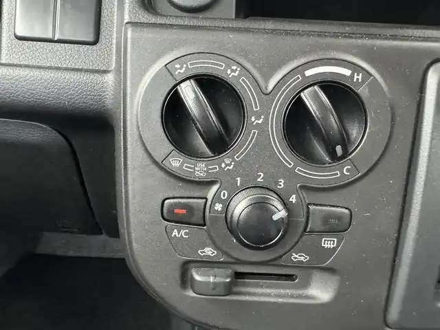 スズキ アルト ハイブリッドS 愛知県 2024(令6)年 0.5万km ソフトベージュメタリック/ホワイト スズキセーフティサポート/　　・デュアルカメラブレーキサポート/　　・誤発信抑制機能/　　・後方誤発進抑制機能/　　・車線逸脱警報機能/　　・ハイビームアシスト/　　・標識認識機能/純正7インチディスプレイオーディオ/　　・Bluetooth対応/USBポート/バックカメラ/ステアリングスイッチ/アイドリングストップ/シートヒーター（D席）/純正ホイールキャップ/電動格納ミラー