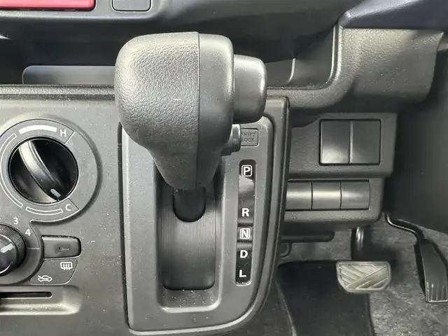 スズキ アルト ハイブリッドS 愛知県 2024(令6)年 0.5万km ソフトベージュメタリック/ホワイト スズキセーフティサポート/　　・デュアルカメラブレーキサポート/　　・誤発信抑制機能/　　・後方誤発進抑制機能/　　・車線逸脱警報機能/　　・ハイビームアシスト/　　・標識認識機能/純正7インチディスプレイオーディオ/　　・Bluetooth対応/USBポート/バックカメラ/ステアリングスイッチ/アイドリングストップ/シートヒーター（D席）/純正ホイールキャップ/電動格納ミラー