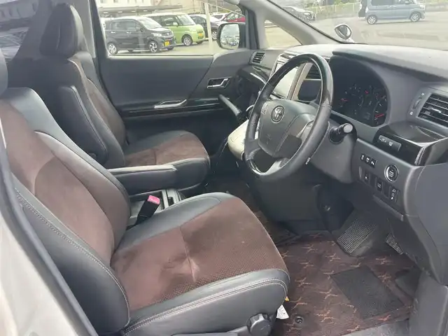 トヨタ アルファード 240S タイプゴールド 大阪府 2013(平25)年 11.1万km ホワイトパールクリスタルシャイン (株)IDOMが運営する【じしゃロン堺店】の自社ローン専用車両になります。/こちらは現金またはオートローンご利用時の価格です。自社ローンご希望の方は別途その旨お申付け下さい