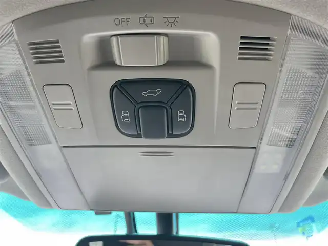 トヨタ アルファード 240S タイプゴールド 大阪府 2013(平25)年 11.1万km ホワイトパールクリスタルシャイン (株)IDOMが運営する【じしゃロン堺店】の自社ローン専用車両になります。/こちらは現金またはオートローンご利用時の価格です。自社ローンご希望の方は別途その旨お申付け下さい