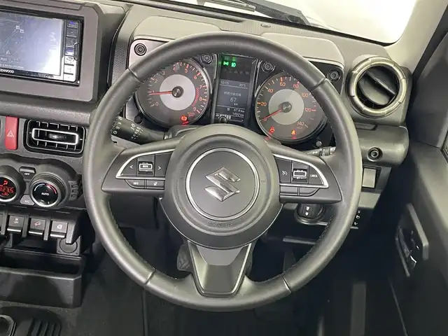 スズキ ジムニー XC 埼玉県 2019(平31)年 0.2万km ジャングルグリーン 4WD/5速MT/社外ナビ/ CD DVD Bluetooth/バックカメラ/スズキセーフティサポート/レーンキープアシスト/クルーズコントロール/ミラーヒーター/ドライブレコーダー/LEDオートライト/純正アルミホイール