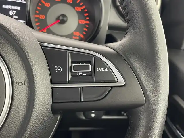 スズキ ジムニー XC 埼玉県 2019(平31)年 0.2万km ジャングルグリーン 4WD/5速MT/社外ナビ/ CD DVD Bluetooth/バックカメラ/スズキセーフティサポート/レーンキープアシスト/クルーズコントロール/ミラーヒーター/ドライブレコーダー/LEDオートライト/純正アルミホイール