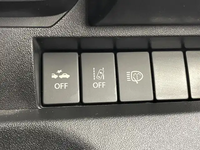 スズキ ジムニー XC 埼玉県 2019(平31)年 0.2万km ジャングルグリーン 4WD/5速MT/社外ナビ/ CD DVD Bluetooth/バックカメラ/スズキセーフティサポート/レーンキープアシスト/クルーズコントロール/ミラーヒーター/ドライブレコーダー/LEDオートライト/純正アルミホイール
