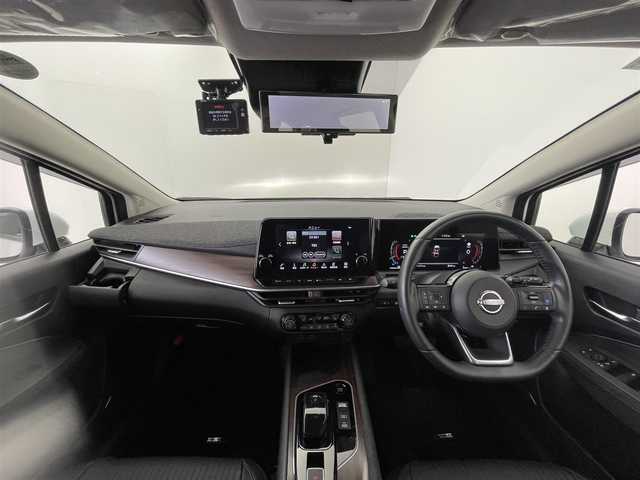 日産 オーラ G レザーエディション 群馬県 2024(令6)年 1.2万km ピュアホワイトパール ・純正９インチナビ/・アラウンドビューモニター/・衝突軽減/・レーンキープアシスト/・インテリジェントクルーズコントロール/・ステアリングヒーター/・置くだけ充電/・インテリジェントミラー/・前後ドライブレコーダー/・ETC2.0 /・BOSEサウンド/・レザーシート/・DN席シートヒーター/・純正フロアマット/・純正アルミホイール/・LEDヘッドライト/・スマートキー/・プッシュスタート