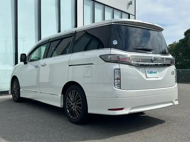 日産 エルグランド 250HWS プレミアム アーバンクロム 神奈川県 2016(平28)年 2.7万km ブリリアントホワイトパール メーカーナビ/・CD/DVD/BT/フルセグ/両側パワースライドドア/フリップダウンモニター/エアロ付き（F/S/R)/レザーシート/パワーシート/シートヒーター/全方位カメラ/クルーズコントロール/レーンキープアシスト/クリアランスソナー/エマージェンシーブレーキ/パワーバックドア/ドライブレコーダー/純正アルミ/ETC/スペアキー