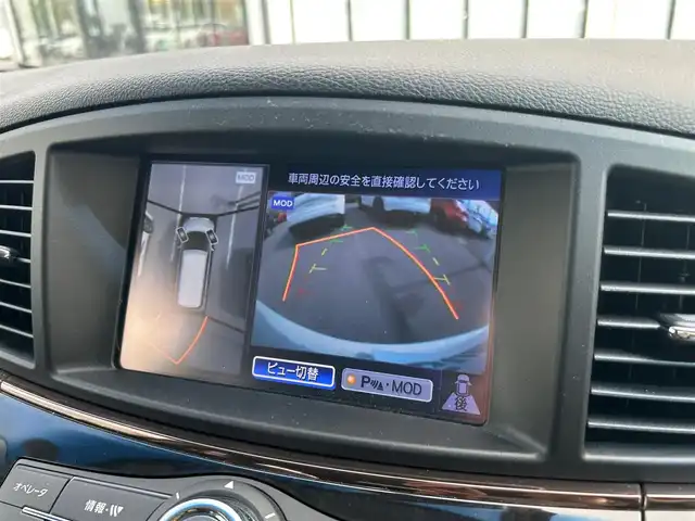 日産 エルグランド 250HWS プレミアム アーバンクロム 神奈川県 2016(平28)年 2.7万km ブリリアントホワイトパール メーカーナビ/・CD/DVD/BT/フルセグ/両側パワースライドドア/フリップダウンモニター/エアロ付き（F/S/R)/レザーシート/パワーシート/シートヒーター/全方位カメラ/クルーズコントロール/レーンキープアシスト/クリアランスソナー/エマージェンシーブレーキ/パワーバックドア/ドライブレコーダー/純正アルミ/ETC/スペアキー