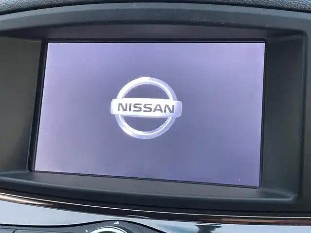 日産 エルグランド 250HWS プレミアム アーバンクロム 神奈川県 2016(平28)年 2.7万km ブリリアントホワイトパール メーカーナビ/・CD/DVD/BT/フルセグ/両側パワースライドドア/フリップダウンモニター/エアロ付き（F/S/R)/レザーシート/パワーシート/シートヒーター/全方位カメラ/クルーズコントロール/レーンキープアシスト/クリアランスソナー/エマージェンシーブレーキ/パワーバックドア/ドライブレコーダー/純正アルミ/ETC/スペアキー