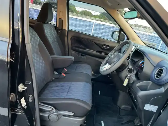 日産 デイズ HWS X プロパイロットED 千葉県 2020(令2)年 2.5万km ブラック 純正メモリナビ/(CD/iPod/USB/SD/BT)/バックカメラ/プロパイロット/衝突被害軽減システム/車線逸脱警報/クルーズコントロール/横滑り防止装置/ETC/アイドリングストップ/LEDヘッドライト/フォグランプ/オートライト/ウィンカーミラー/電動格納ミラー/社外14インチAW/シートリフター/禁煙車/プッシュスタート/スマートキー/純正フロアマット/ドアバイザー/スペアキー/保証書