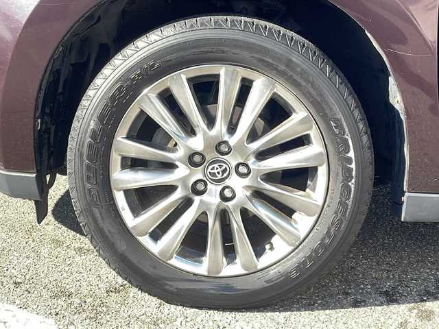 トヨタ ハリアー ハイブリッド プレミアム 福井県 2014(平26)年 11.1万km ブラキッシュレッドマイカ ワンオーナー/取説・保証書/4WD/純正メモリナビ/AM/FM/フルセグTV/BT/CD/バックカメラ/クルーズコントロール/電動リアゲート/コーナーセンサー/ビルトインETC/LEDヘッドライト/純正18インチAW/プリクラッシュセーフティ/D席パワーシート/プッシュスタート/オートライト/オートハイビーム/フォグランプ/ハーフレザーシート/ステアリングリモコン/純正フロアマット/デュアルAAC/スペアキー