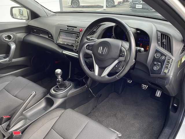 ホンダ ＣＲ－Ｚ αブラックレーベル 大阪府 2011(平23)年 8.6万km プレミアムホワイトパール Ｇａｔｈｅｒｓナビ/ＣＤ　/ＤＶＤ　/フルセグＴＶ　/バックカメラ　/全方位ドライブレコーダー　/ＨＫＳマフラー　/電格ミラー　/ウィンカーミラー　/ＥＴＣ　/オートライト/フォグランプ　/ローダウン　/オートエアコン　/横滑り防止装置