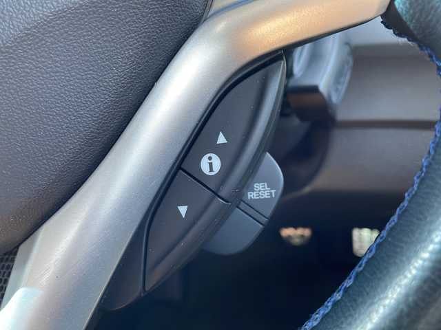 ホンダ ＣＲ－Ｚ αブラックレーベル 大阪府 2011(平23)年 8.6万km プレミアムホワイトパール Ｇａｔｈｅｒｓナビ/ＣＤ　/ＤＶＤ　/フルセグＴＶ　/バックカメラ　/全方位ドライブレコーダー　/ＨＫＳマフラー　/電格ミラー　/ウィンカーミラー　/ＥＴＣ　/オートライト/フォグランプ　/ローダウン　/オートエアコン　/横滑り防止装置