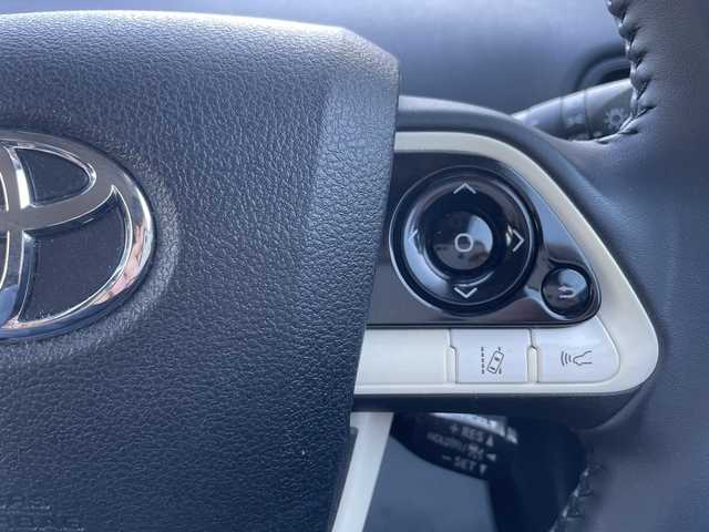 トヨタ プリウス Sセーフティプラス 宮城県 2017(平29)年 11.4万km ホワイトパールクリスタルシャイン (株)IDOMが運営する【じしゃロン仙台店】の自社ローン専用車両になりますこちらは現金またはオートローンご利用時の価格です。自社ローンご希望の方は別途その旨お申付け下さい/モデリスタエアロ/純正ナビ/フルセグTV/Bluetooth/バックカメラ/クルコン/LED/プッシュスタート