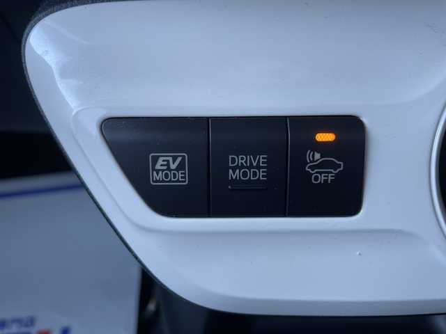 トヨタ プリウス Sセーフティプラス 宮城県 2017(平29)年 11.4万km ホワイトパールクリスタルシャイン (株)IDOMが運営する【じしゃロン仙台店】の自社ローン専用車両になりますこちらは現金またはオートローンご利用時の価格です。自社ローンご希望の方は別途その旨お申付け下さい/モデリスタエアロ/純正ナビ/フルセグTV/Bluetooth/バックカメラ/クルコン/LED/プッシュスタート