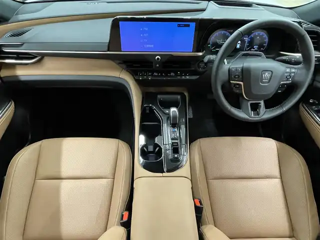 トヨタ クラウン スポーツ Z 道央・札幌 2024(令6)年 0.5万km プレシャスホワイトパール ・ワンオーナー/・４WD/・寒冷地仕様/・純正ナビ/フルセグTV/BT/・Miracast/・パノラミックビューモニター/【モデリスタエアロ】/　フロントスポイラー/　サイドスカート/　リヤスパッツ/　モデリスタミラーガーニッシュ/【純正オプション】/　オーバーフェンダー/　サイドエンブレム/・ガラスルーフ/・パワーバックドア/・ワイヤレス充電/・デジタルインナーミラー/・プリクラッシュセーフティ/・レーダークルーズコントロール/・レーンディパーチャーアラート/・ブラインドスポットモニター/・プロアクティブドライビングアシスト/・クリアランスソナー/・リヤクロストラフィックアラート/・後方車両接近告知/・リヤクロスディテクション/・パーキングサポートブレーキ/・周辺車両接近時サポート/・ロードサインアシスト/・ワイパーデアイサー/・オートマチックハイビーム/・ビルトインETC/・レザーシート/・前席パワーシート/・前席シートヒーター/ベンチレーション/・ステアリングヒーター/・パーキングアシスト/・横滑り防止/・LEDヘッドライト/・リヤフォグ/・ミラーヒーター/・冬タイヤ社外18インチAW積込