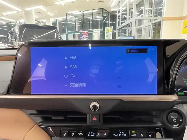 トヨタ クラウン スポーツ Z 道央・札幌 2024(令6)年 0.5万km プレシャスホワイトパール ・ワンオーナー/・４WD/・寒冷地仕様/・純正ナビ/フルセグTV/BT/・Miracast/・パノラミックビューモニター/【モデリスタエアロ】/　フロントスポイラー/　サイドスカート/　リヤスパッツ/　モデリスタミラーガーニッシュ/【純正オプション】/　オーバーフェンダー/　サイドエンブレム/・ガラスルーフ/・パワーバックドア/・ワイヤレス充電/・デジタルインナーミラー/・プリクラッシュセーフティ/・レーダークルーズコントロール/・レーンディパーチャーアラート/・ブラインドスポットモニター/・プロアクティブドライビングアシスト/・クリアランスソナー/・リヤクロストラフィックアラート/・後方車両接近告知/・リヤクロスディテクション/・パーキングサポートブレーキ/・周辺車両接近時サポート/・ロードサインアシスト/・ワイパーデアイサー/・オートマチックハイビーム/・ビルトインETC/・レザーシート/・前席パワーシート/・前席シートヒーター/ベンチレーション/・ステアリングヒーター/・パーキングアシスト/・横滑り防止/・LEDヘッドライト/・リヤフォグ/・ミラーヒーター/・冬タイヤ社外18インチAW積込