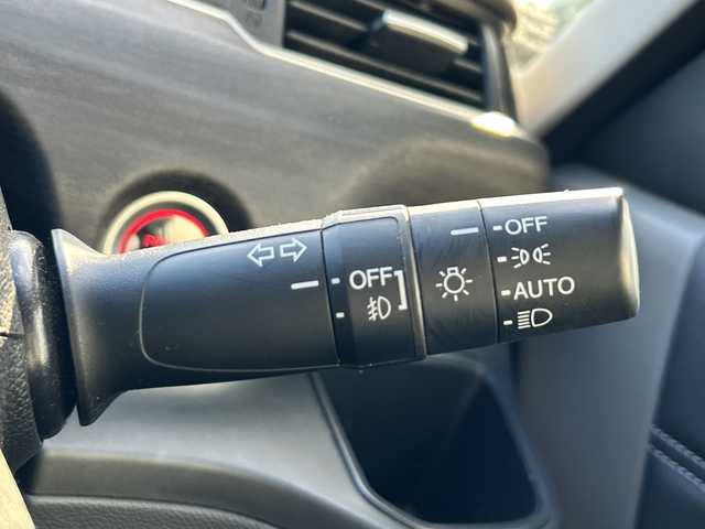 ホンダ フリード ハイブリット EX 石川県 2017(平29)年 6万km ホワイトオーキッドパール 純正SDナビ（DVD再生機能有）/ETC/ドライブレコーダー/Bluetooth/バックカメラ/フルセグTV/シートヒーター/ハーフレザーシート/衝突警報装置/レーンアシスト/両側パワースライドドア/LEDヘッドライト/レーダークルーズコントロール/スマートキー/純正15インチアルミ